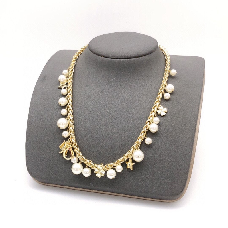chr1st1an D10r necklaces